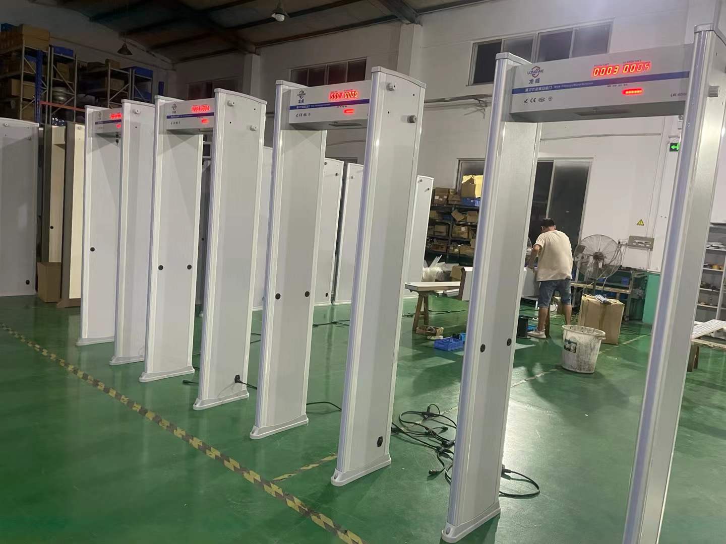 2024年5月  北京某部队经过多次筛选，最终还是选择“龙威”安检门