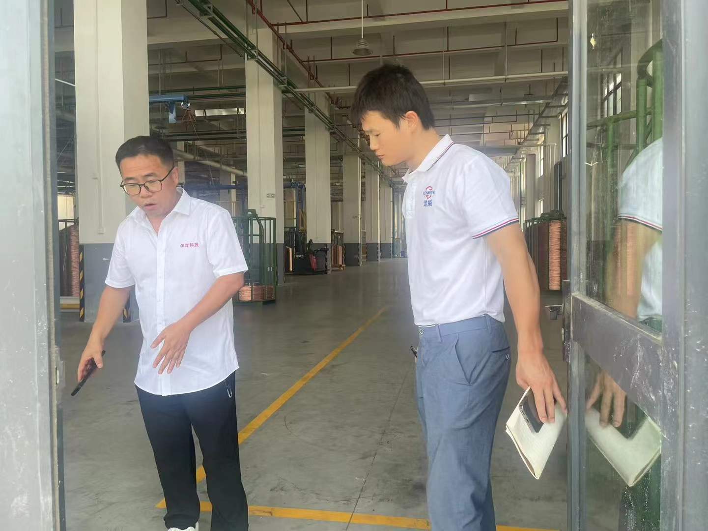 2024年9月 日丰管厂安装贵金属安检门联动闸机安装完美收官