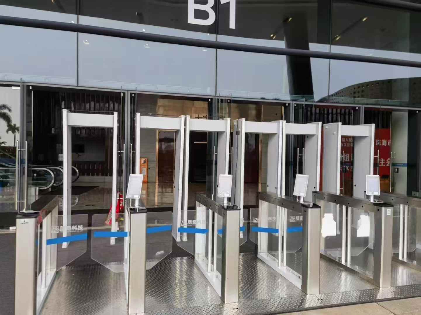 2025年2月 大型会展中心，安装验收成功