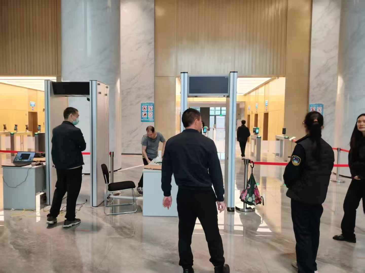 2025年 3月珠海格力电器有限公司，启用“龙威”智能安检门，安装验收成功