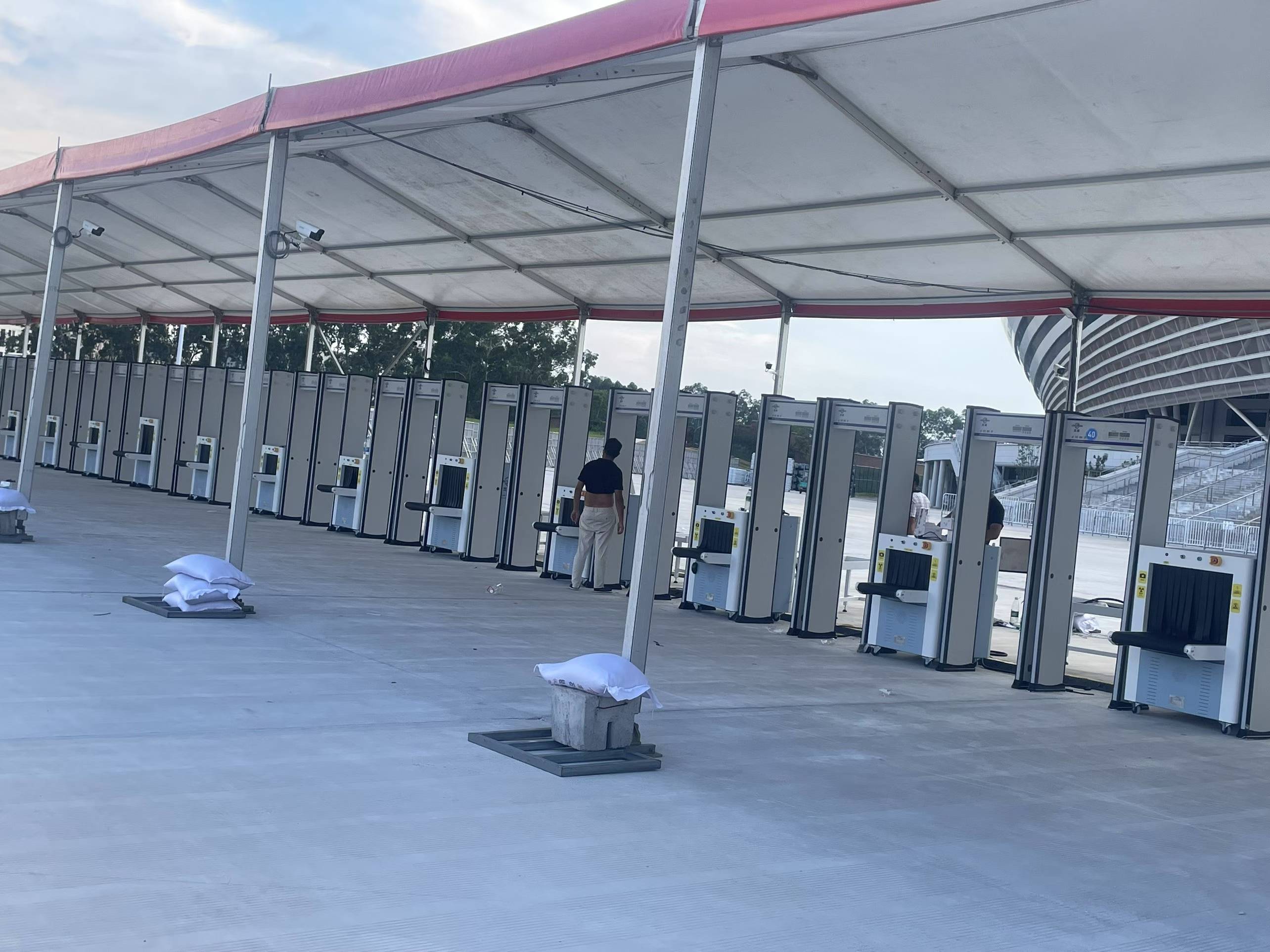 2025年 8月赣州奥体新场馆邓紫棋演唱会大型活动，安装检验完成